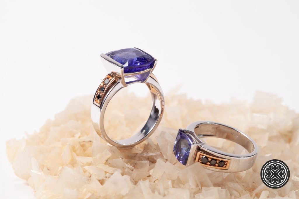 anello in anteprima al bologna mineral show
